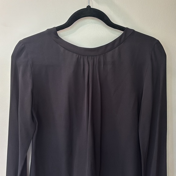 Aritzia T. Babaton 100% Silk Black Blouse, Size XXS - Picture 7 of 11